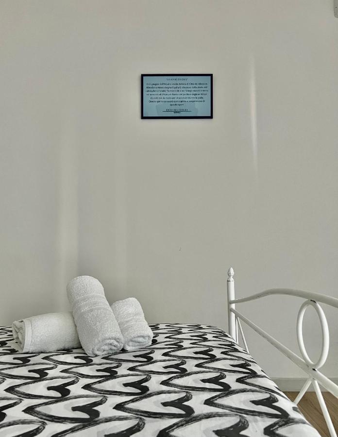 Dimora Diego Hotel Naples Luaran gambar